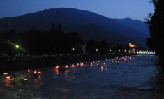 Fackelfahrt auf der Isel in Lienz- Protest gegen TIWAG-Kraftwerke