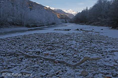 Winterschatten im Bett der Isel