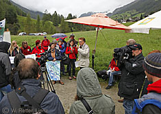 Ptrof. Lötsch als Festredner bei der Enthüllung der Isel-Tafel