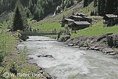 Der Tauernbach mit voller Wasserführung bei der Schildalm