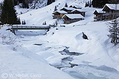 Winterlicher Tauernbach bei der Schildalm